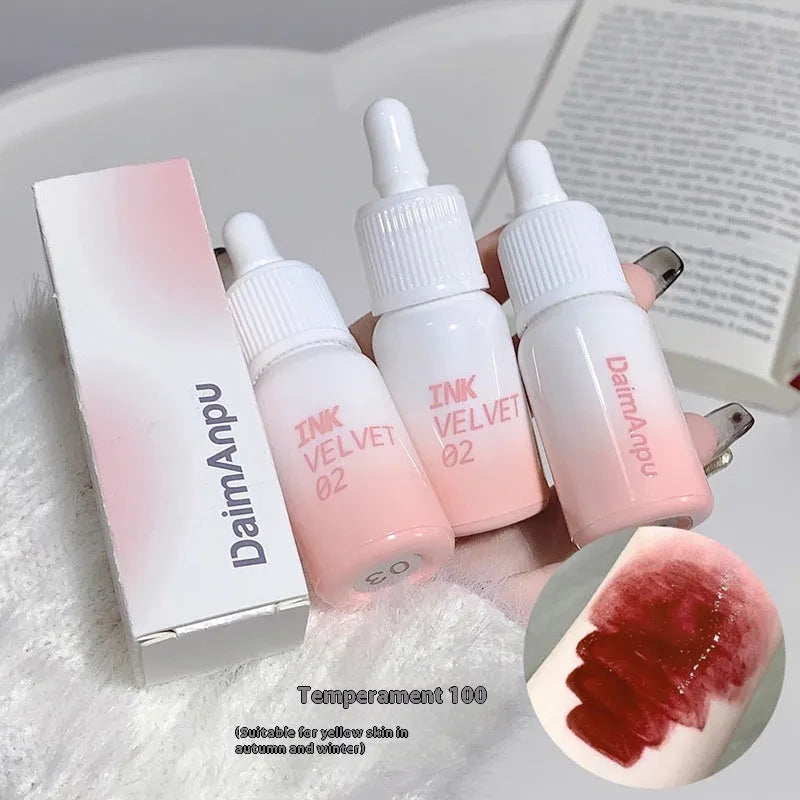 Mirror Lip Lacquer tube in 3.5g size from the Milk Huhoo series, showing shade options.