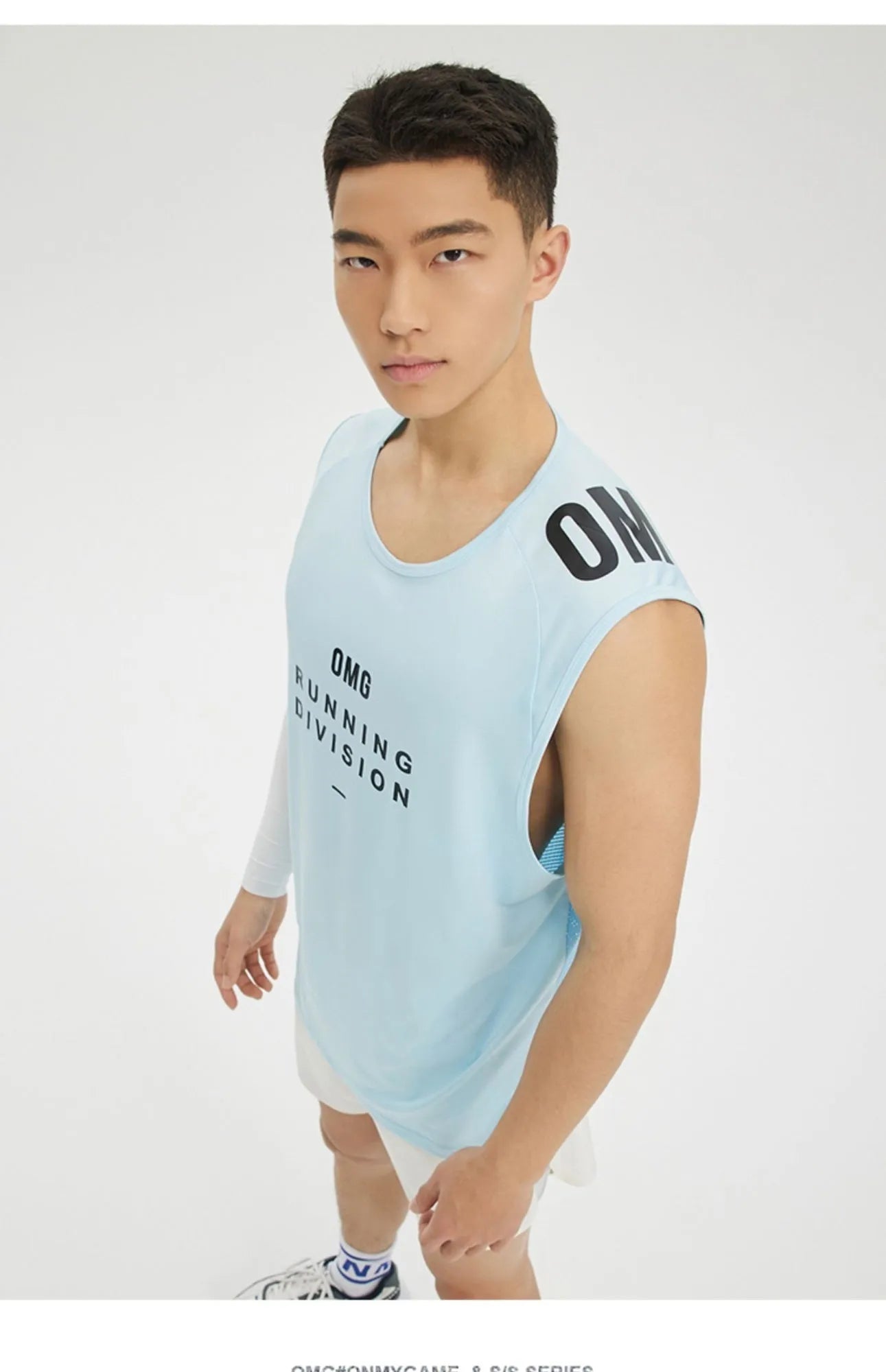 Men's black mesh sports vest with ice silk fabric and loose fit design for summer workouts