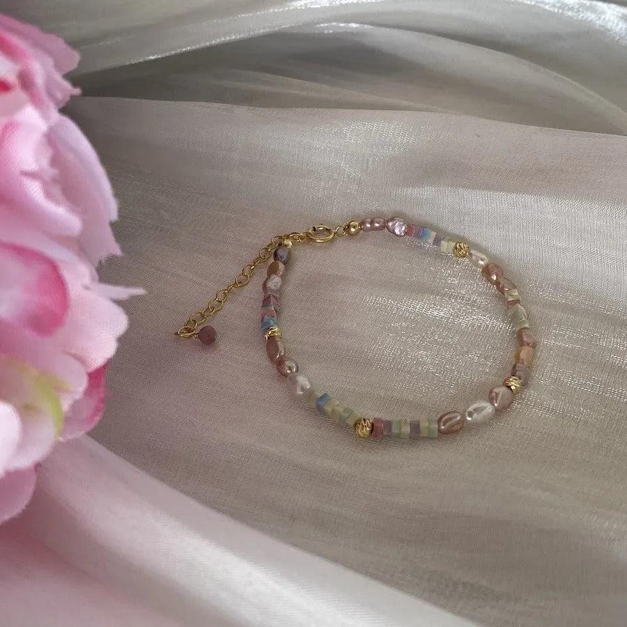Natural pearl jewellery set with gilded 14K purple irregular mini pearls in bracelet and necklace
