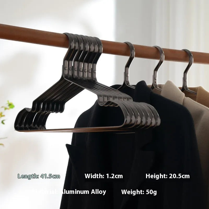 Black non-slip anti-rust clothes hanger for home use
