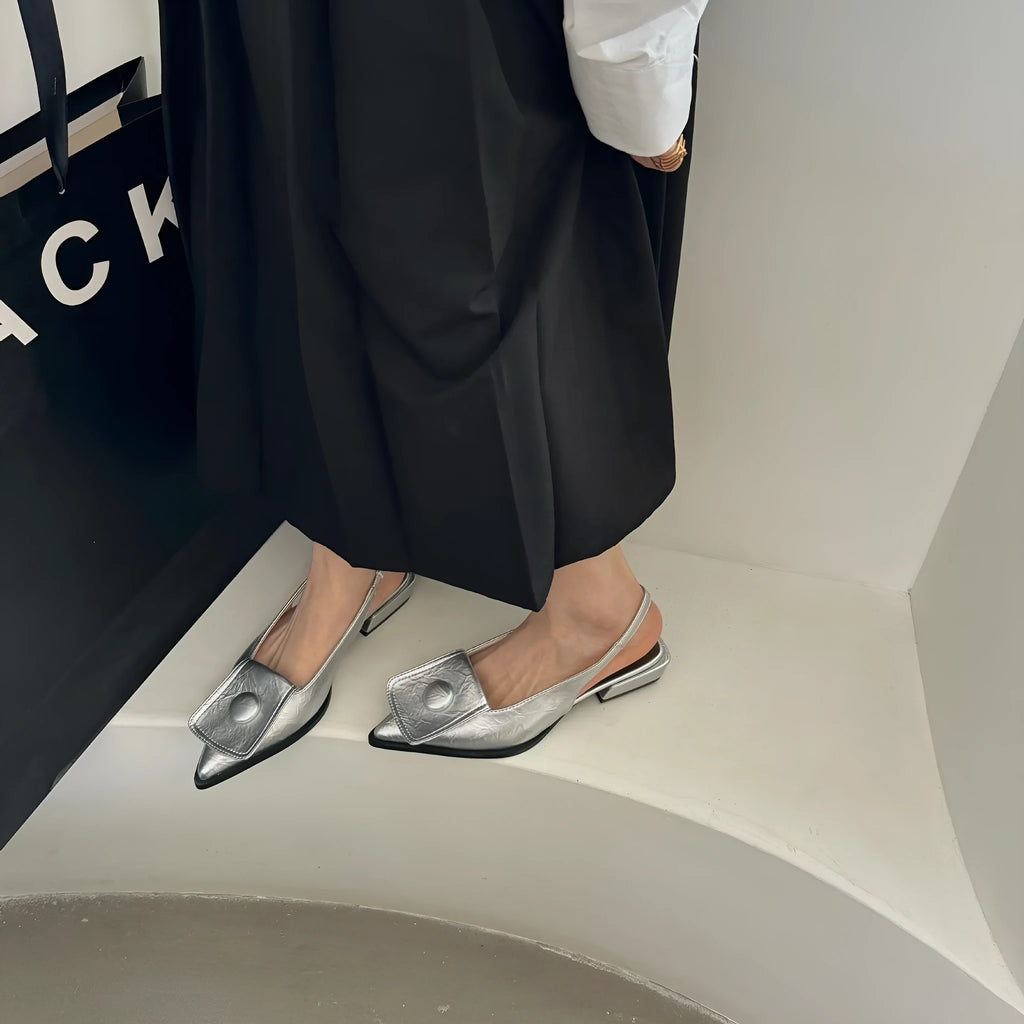 Women's low heel closed toe sandals with pointed toe and back strap in PU, available in four colours