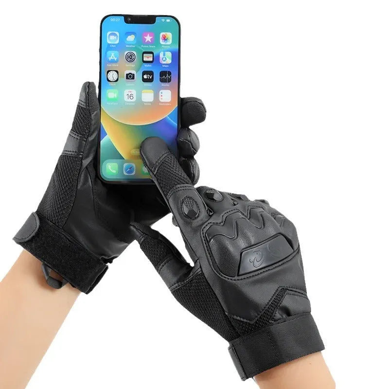 Men's tactical training gloves in black with touchscreen fingertips and breathable fabric