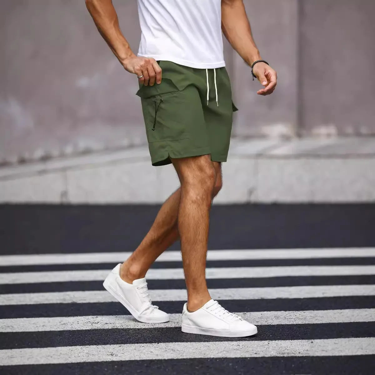 Men's straight-leg work shorts in cool silk cotton fabric, available in fluorescent green and army green colours