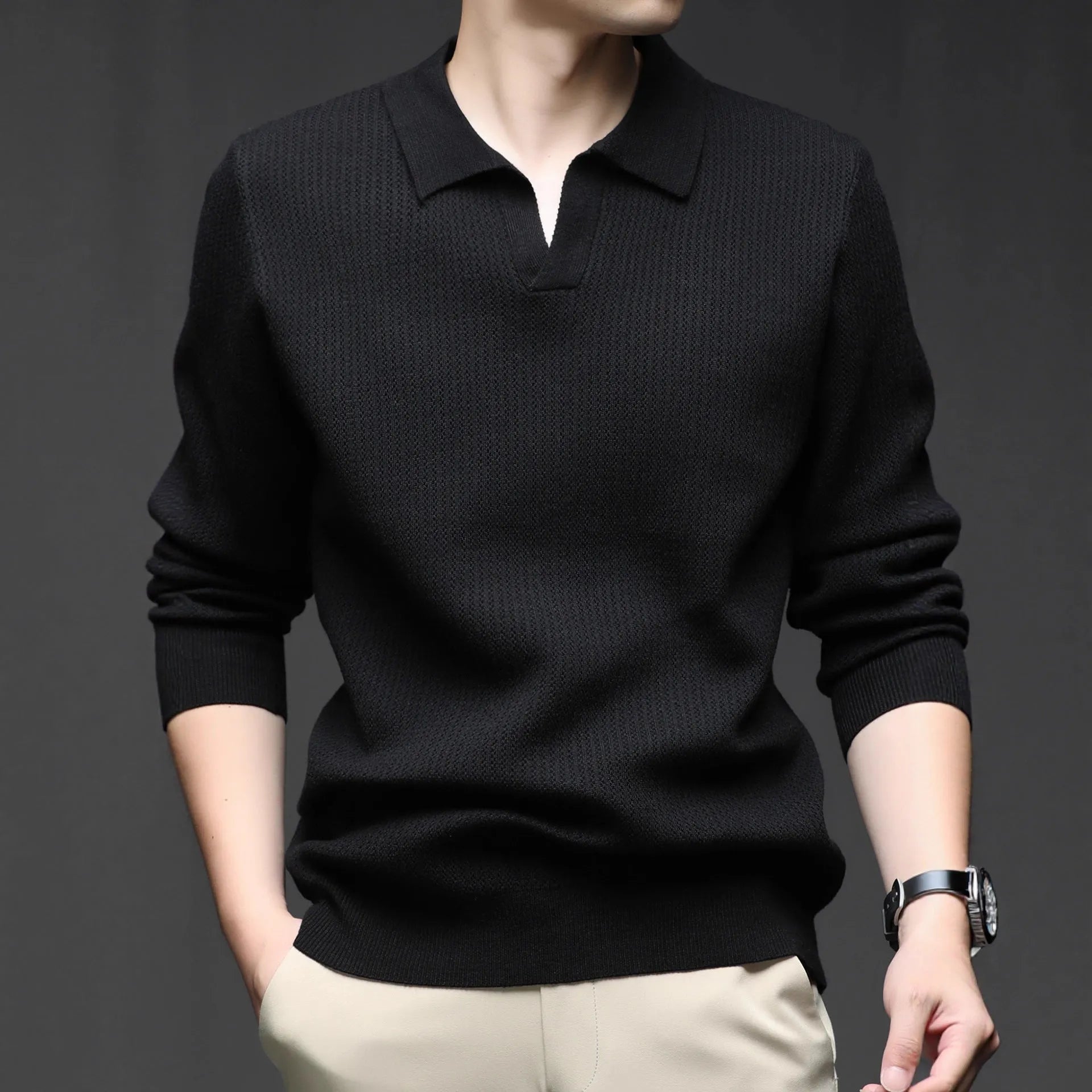 Men's loose fit casual pullover sweater in green for autumn inner wear and casual layering