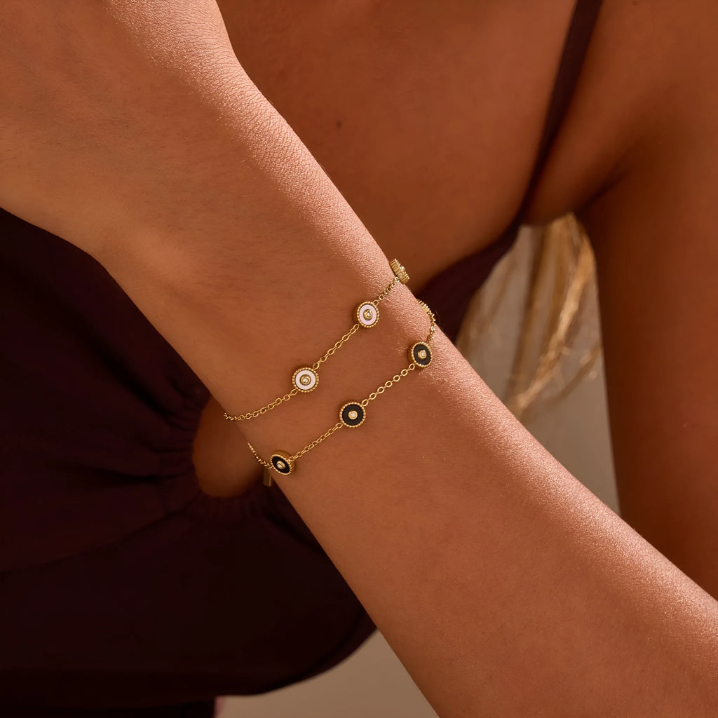 Light luxury fritillary stainless steel bracelet with 18K gold plating, geometric shape, women's fashion OL accessory