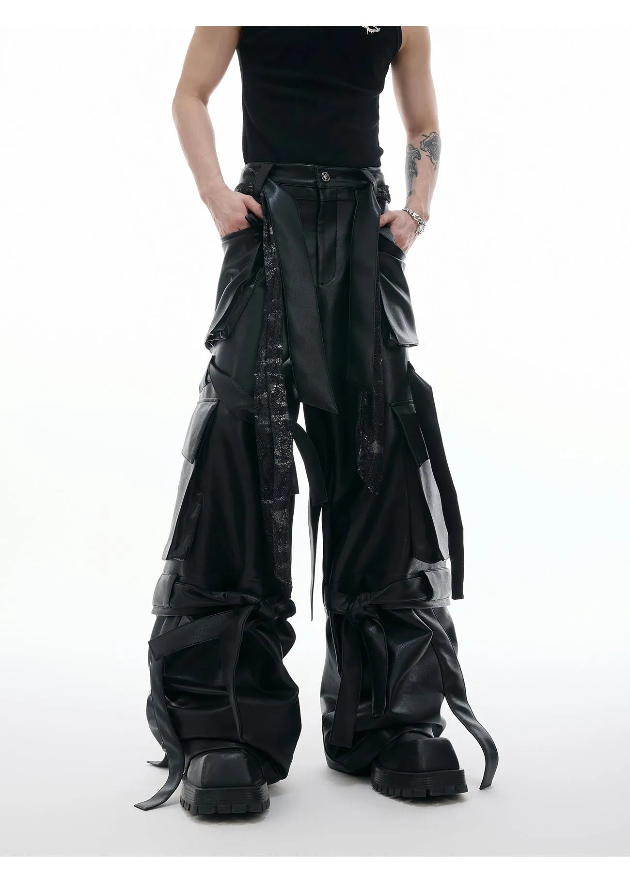 Men's black loose-fit retro trousers with quilted stitching and multiple pockets
