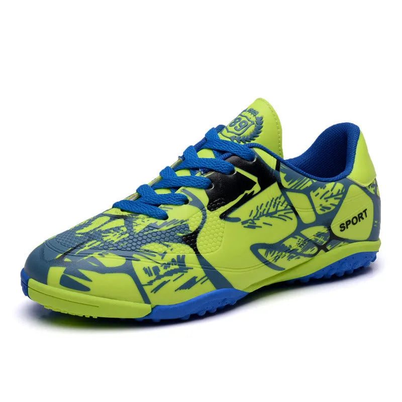 Low-top soccer shoes synthetic leather upper TPR sole natural rubber outsole front lace-up boys girls teens multi-surface