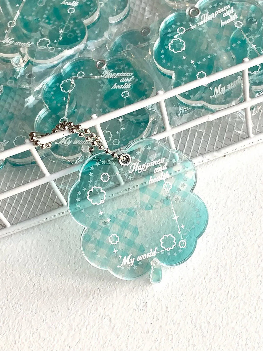 Four-leaf clover pendant acrylic phone lanyard keychain in elegant blue colour