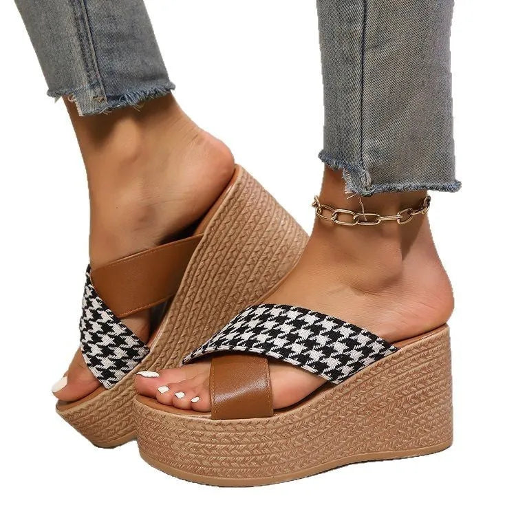 Brown and black cross leopard plaid wedge sandals with rubber soles for casual wear