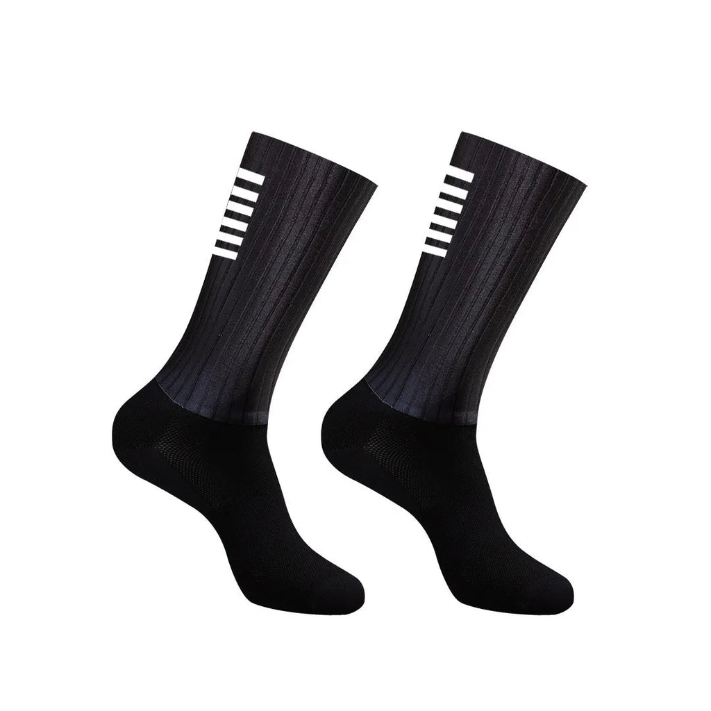 Athletic cycling socks in orange, black, purple, white, grey or dark blue with moisture-wicking fabric