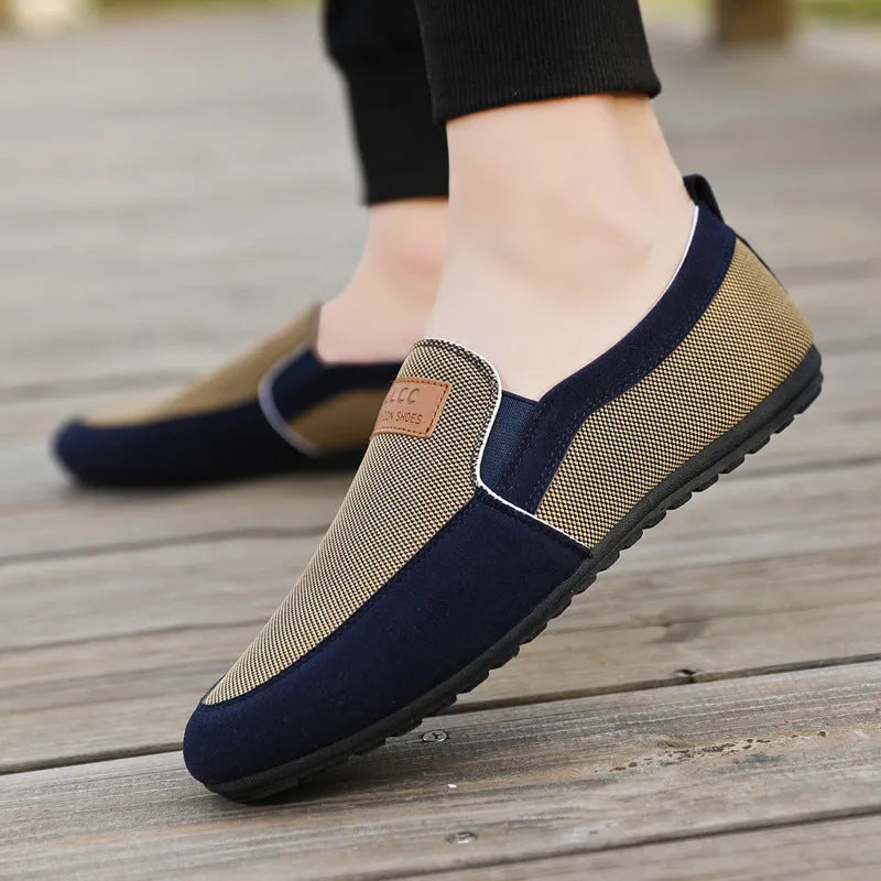 Men's canvas casual board shoes in grey with rubber sole and lace-up closure
