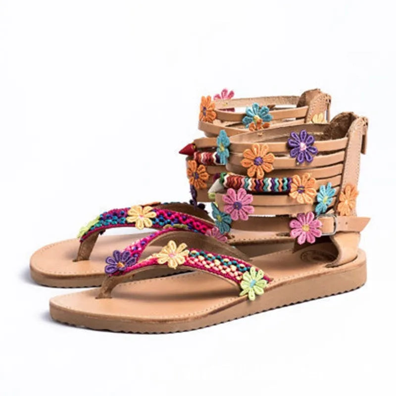 Ethnic style beaded petal sandals with round toe and floral decorations made from artificial PU material