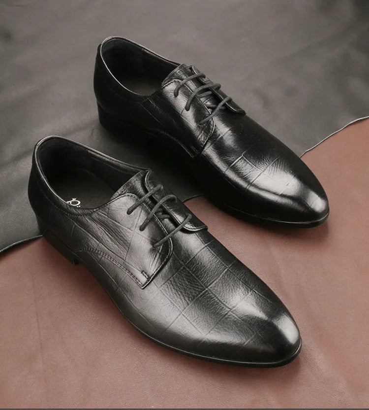 Men's black cow leather Derby shoes with checkered pattern and antiskid rubber soles