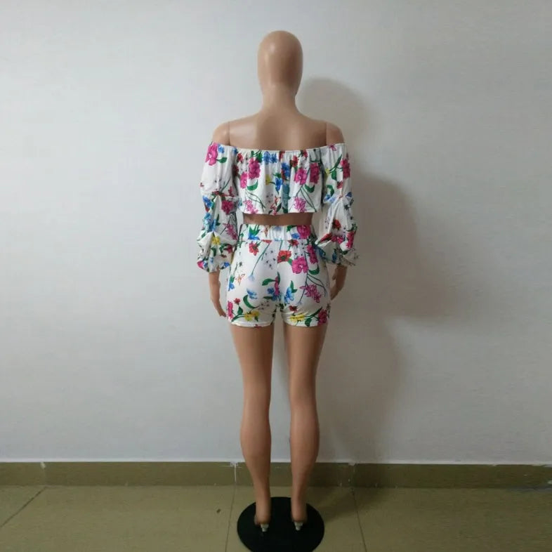 Women's multicolour digital print two-piece outfit with pile sleeves on short top and matching shorts