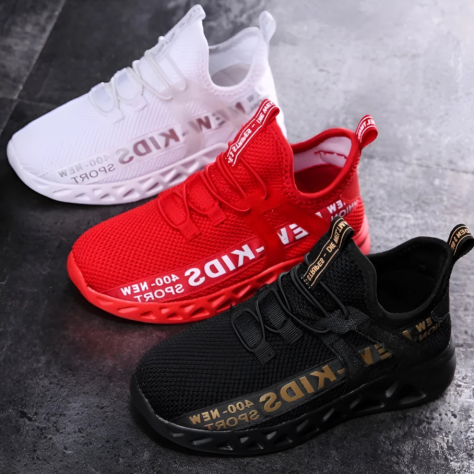 New mesh kids sneakers in red, breathable lightweight children's casual shoes with rubber non-slip sole