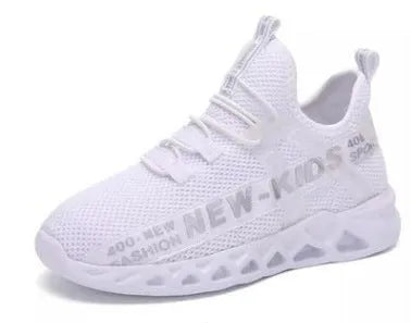 New mesh kids sneakers in red, breathable lightweight children's casual shoes with rubber non-slip sole