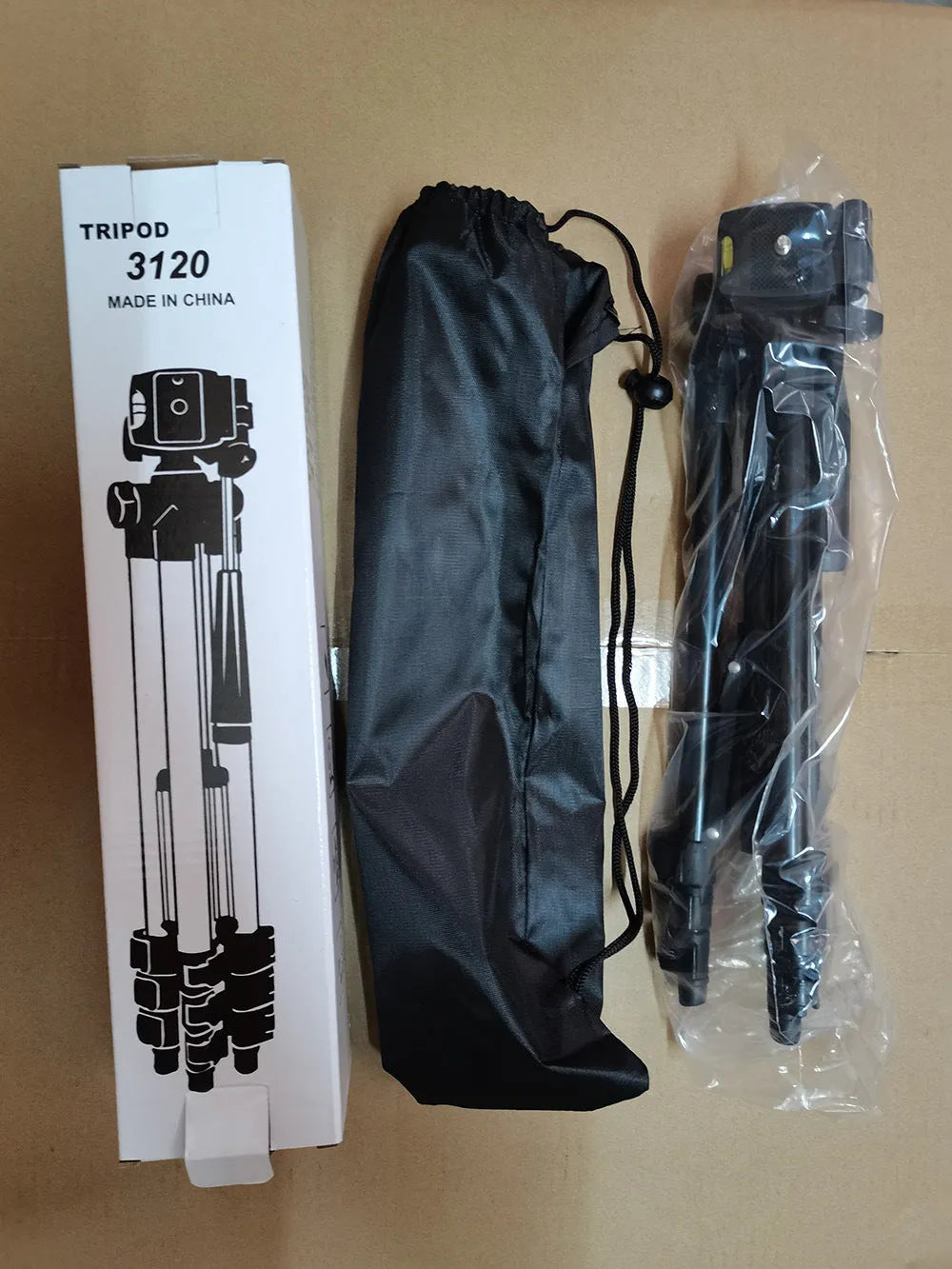 Black portable aluminium alloy tripod with 3D head extended to medium height