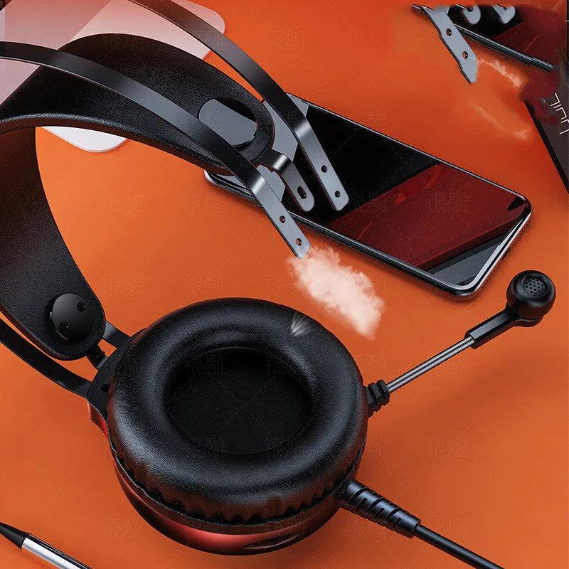 Wired PC headset with microphone, 50mm driver, 3.5mm straight plug, protein earmuffs, black colour on desk