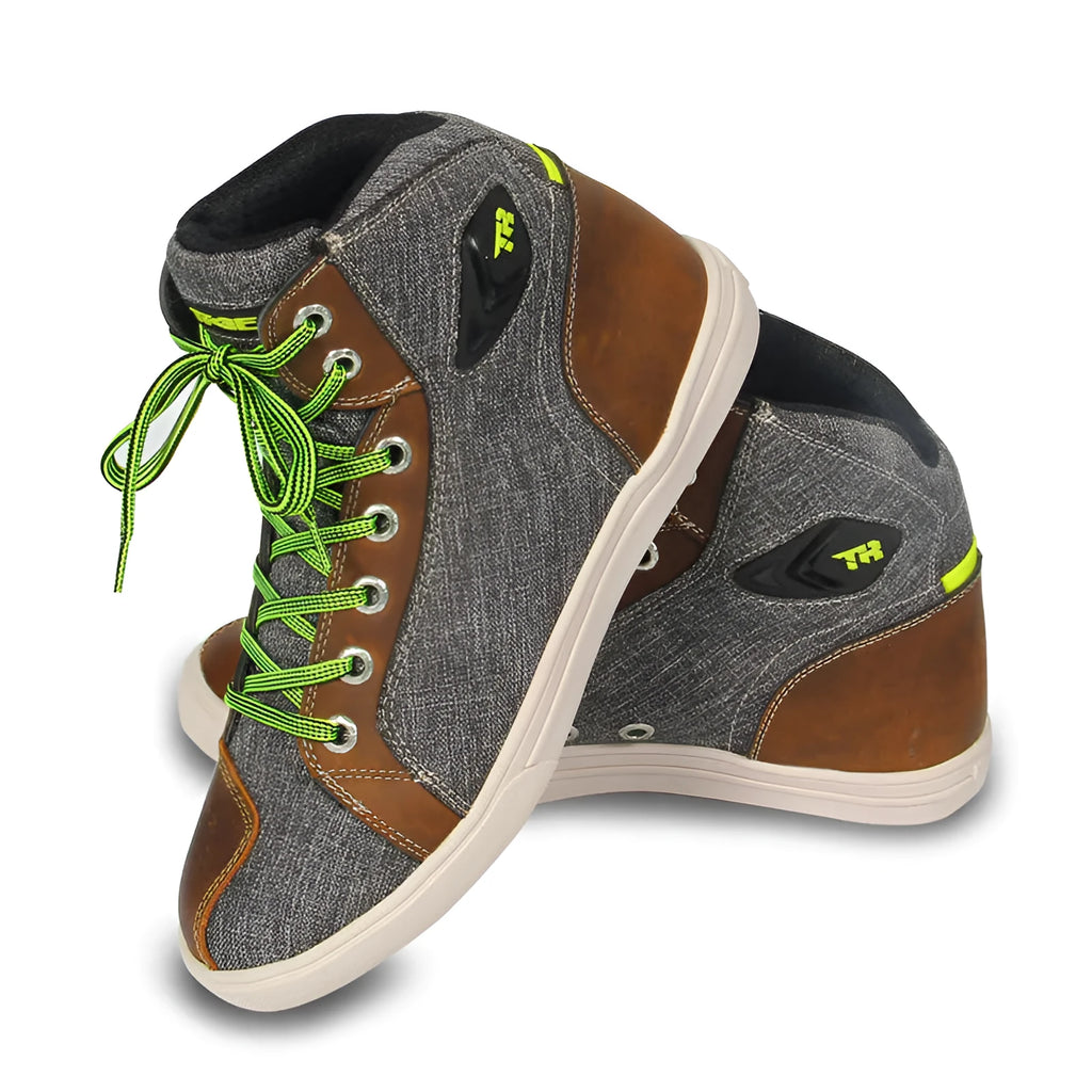 Men's motorcycle casual short boots in black and grey colours with breathable anti-fall design