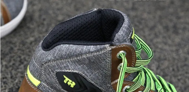 Men's motorcycle casual short boots in black and grey colours with breathable anti-fall design
