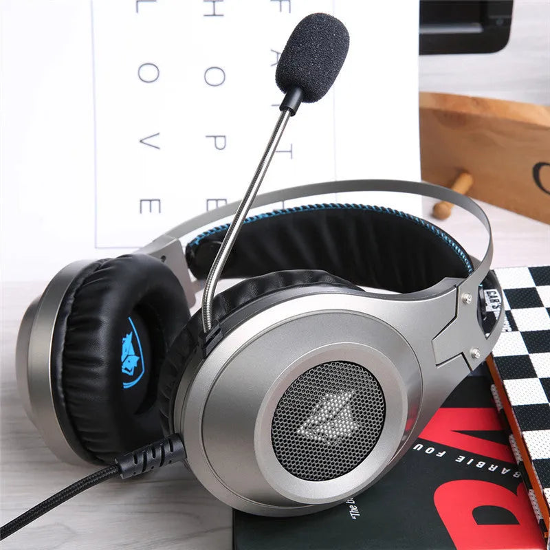 Black USB wired computer gaming headset with microphone and over-ear design