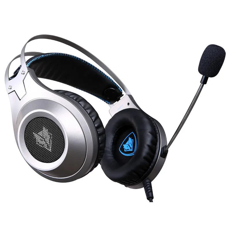 Black USB wired computer gaming headset with microphone and over-ear design
