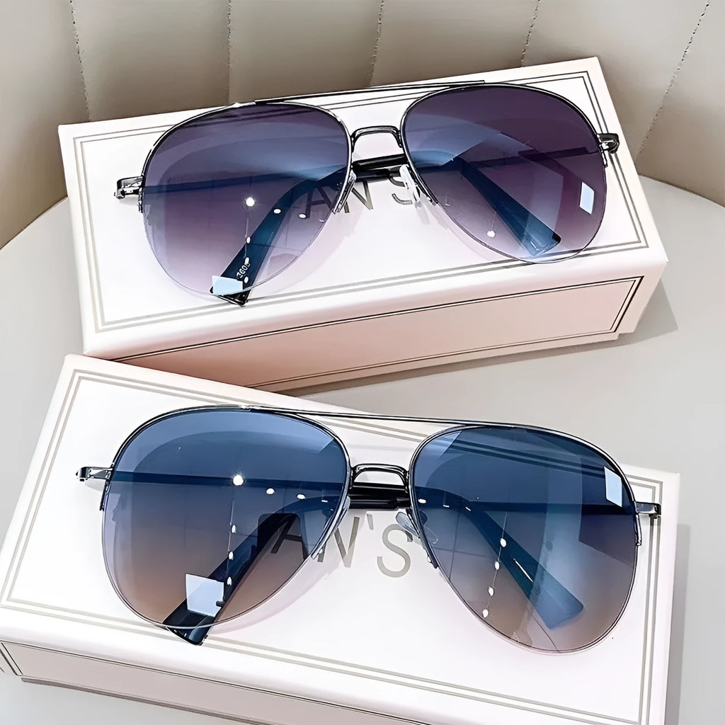 Big face aviator sunglasses with sheet metal frame and resin lens in gun mount blue colour