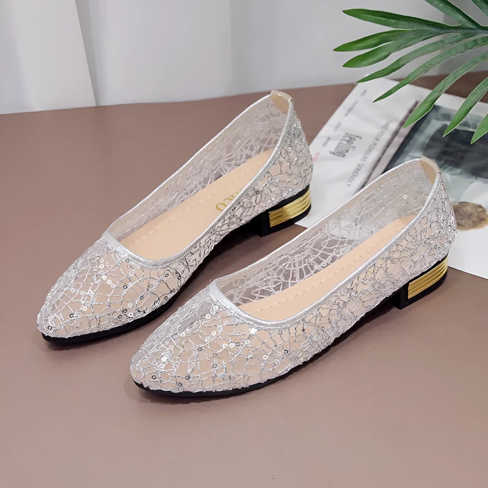 Low-cut women's summer casual flat Gommino shoes in silver with composite and microfiber upper