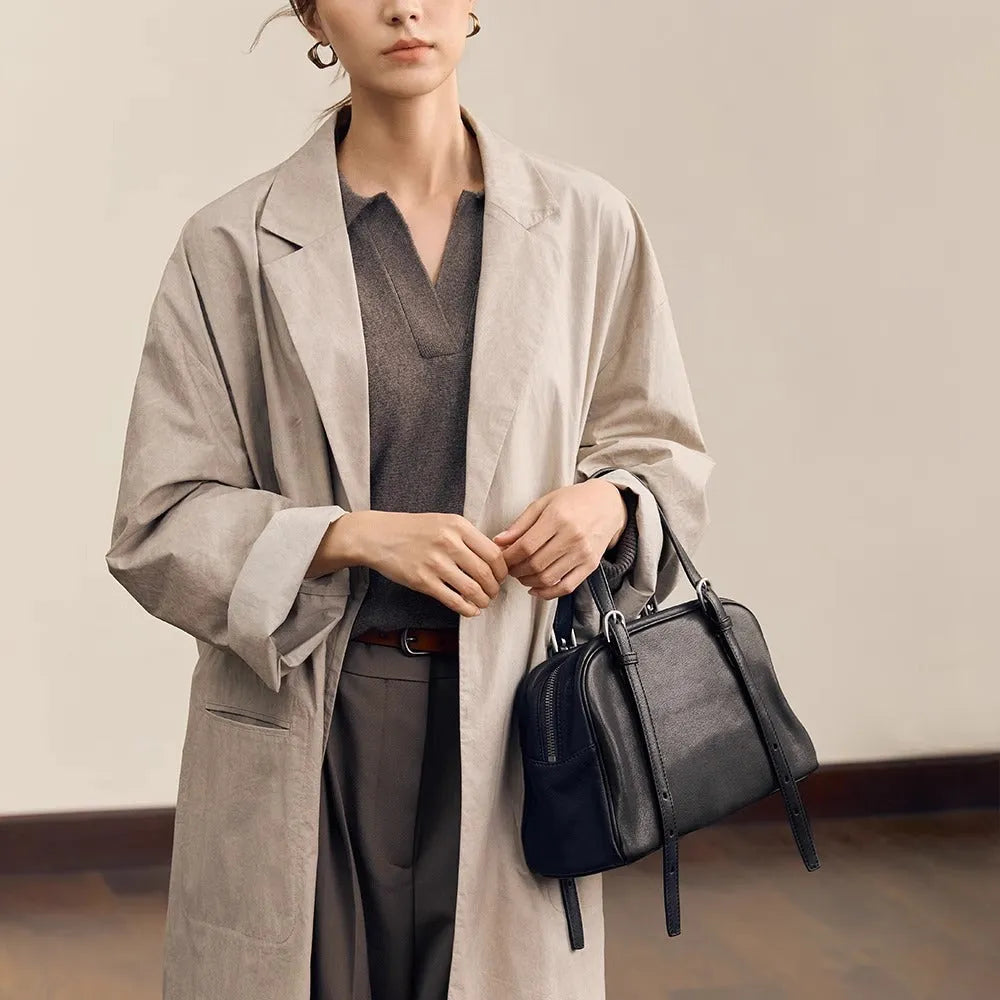 Women's genuine leather retro shoulder bag in black with sandwich pockets and double straps