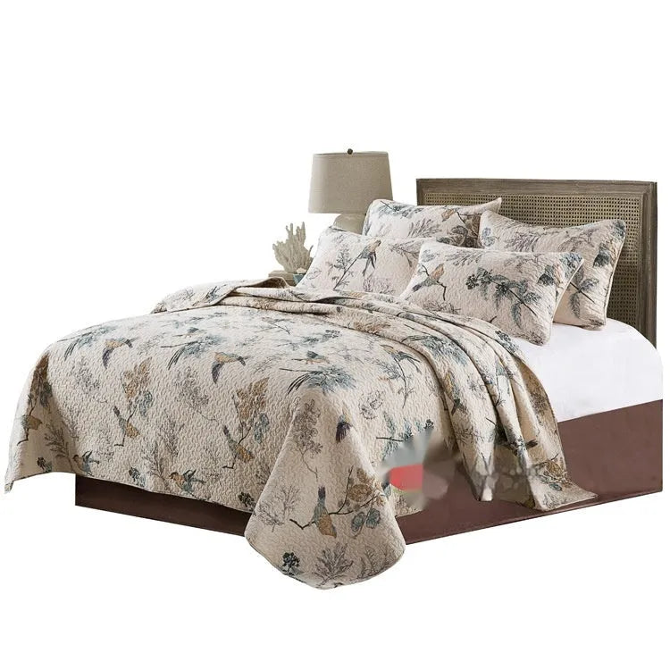 Quilted pure cotton bedspread and pillowcase set in a printed pattern for a 1.5-1.8m bed