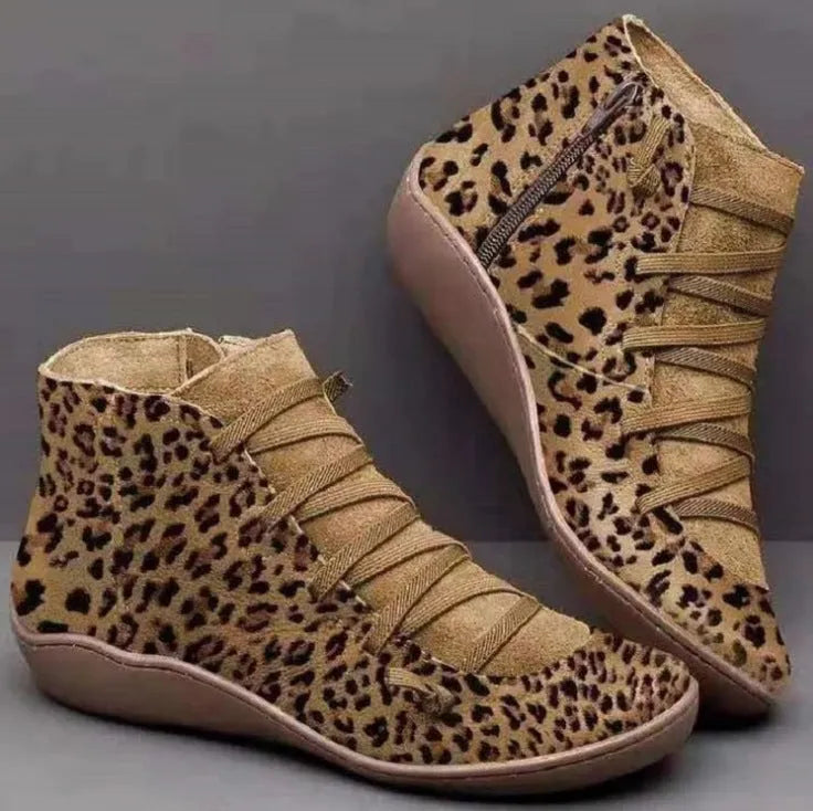 Women's casual booties with wedge heel and round toe in multiple colour options