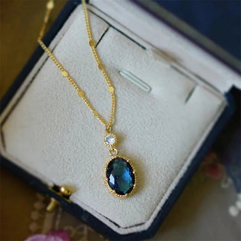 Gold electroplated copper geometric necklace with French retro styling