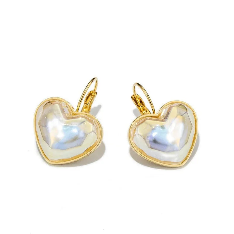 Gold-coloured alloy women's ear clips with natural style summer fashion design