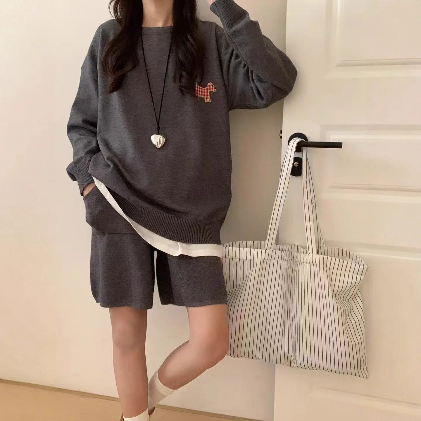 Women's milk blue knitted sweater and shorts casual suit with animal embroidery.