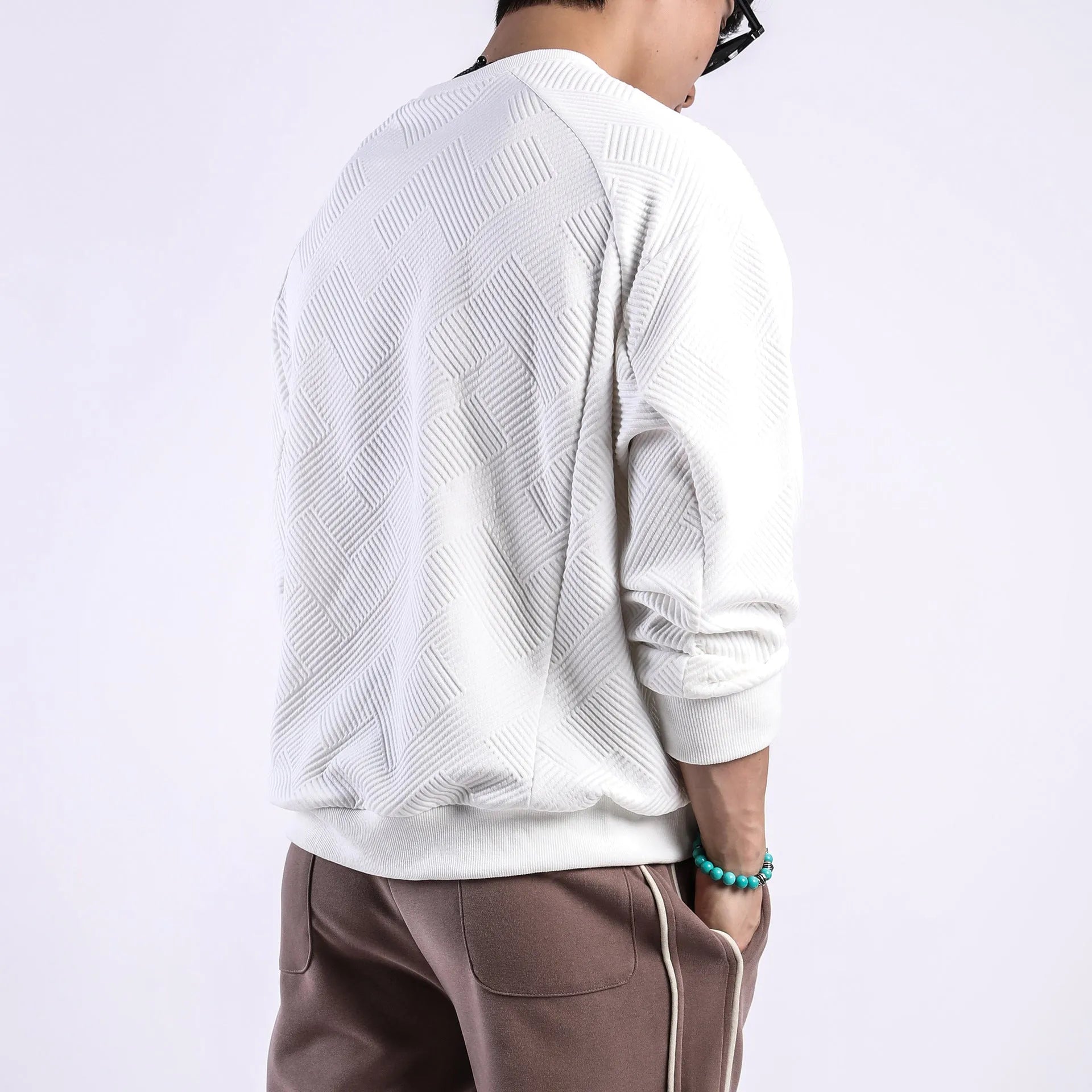 Men's twill jacquard loose fit round neck sweater solid colour
