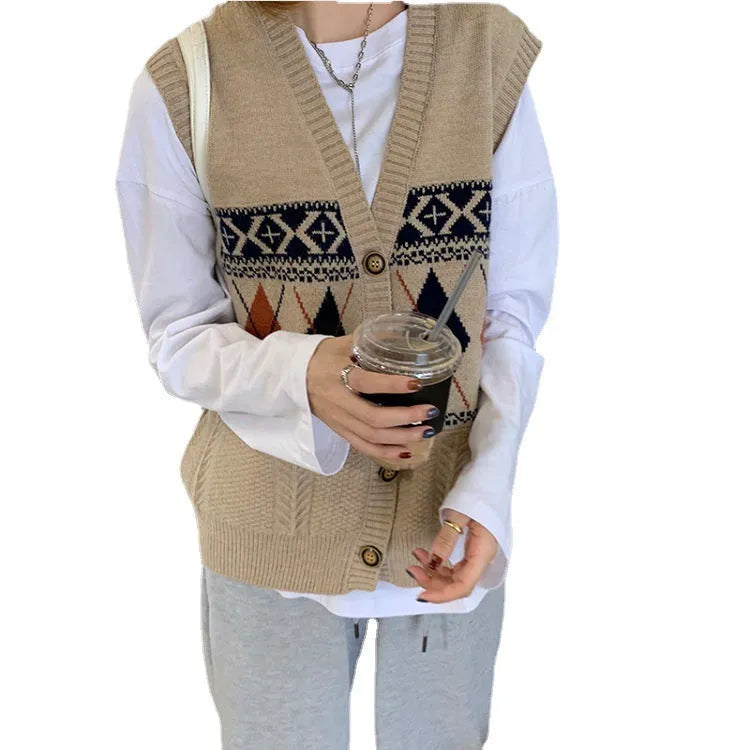 Diamond plaid sleeveless cardigan top in khaki colour, loose fit