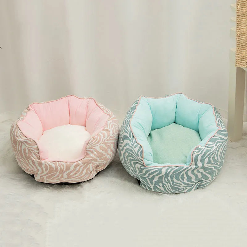 Warm winter pet bed octagonal shape with wool point design and removable mats in blue for cats and small dogs