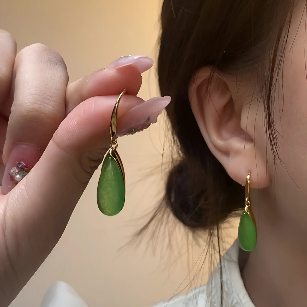 Retro Chinese-style geometric earrings with water droplet design in jade colour