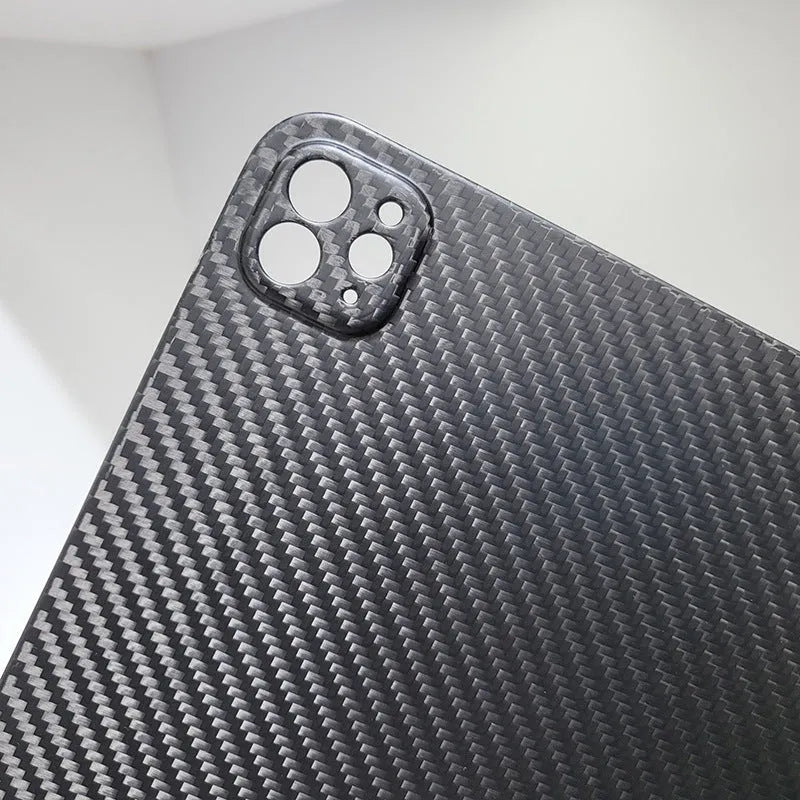Carbon fibre hard protective case for Apple iPad Pro 11 tablet with embossed plaid pattern