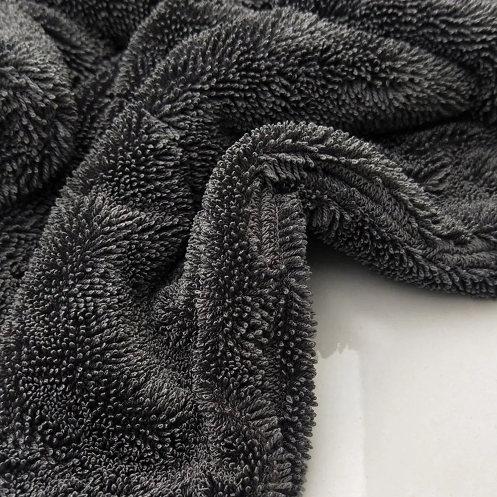 Grey square microfiber car wash towel measuring 40x40cm for drying vehicles