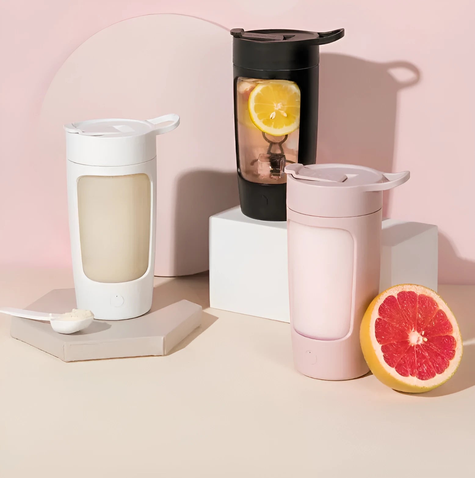 Portable USB rechargeable blender with automatic mixing cup in black, blue, pink, or white colours