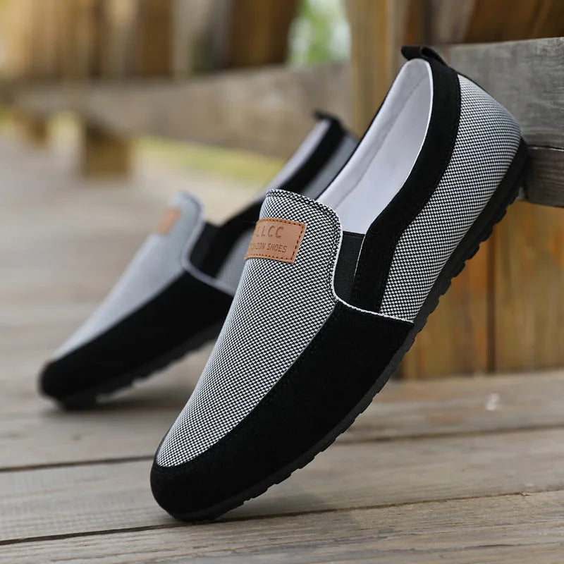 Men's canvas casual board shoes in grey with rubber sole and lace-up closure