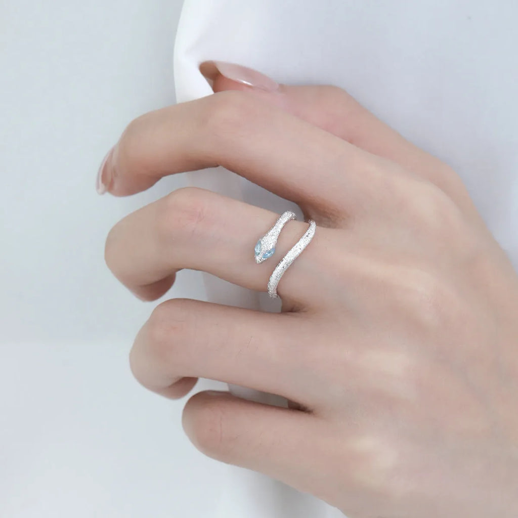 Adjustable opening snake design women's ring in platinum colour silver electroplated finish