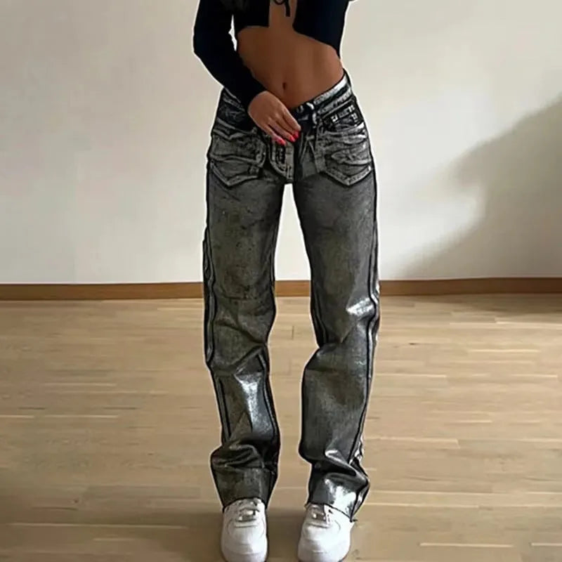 Women's high waist straight leg blue jeans with contrast colour details and street hipster style