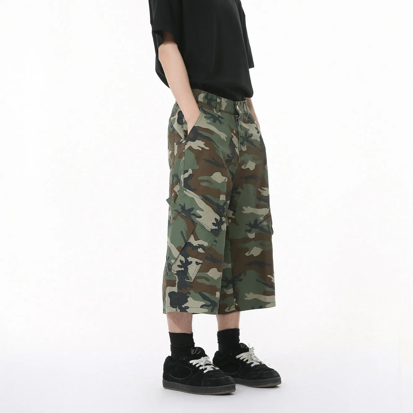 Men's cotton camouflage jeans with side stitching and wide leg loose fit