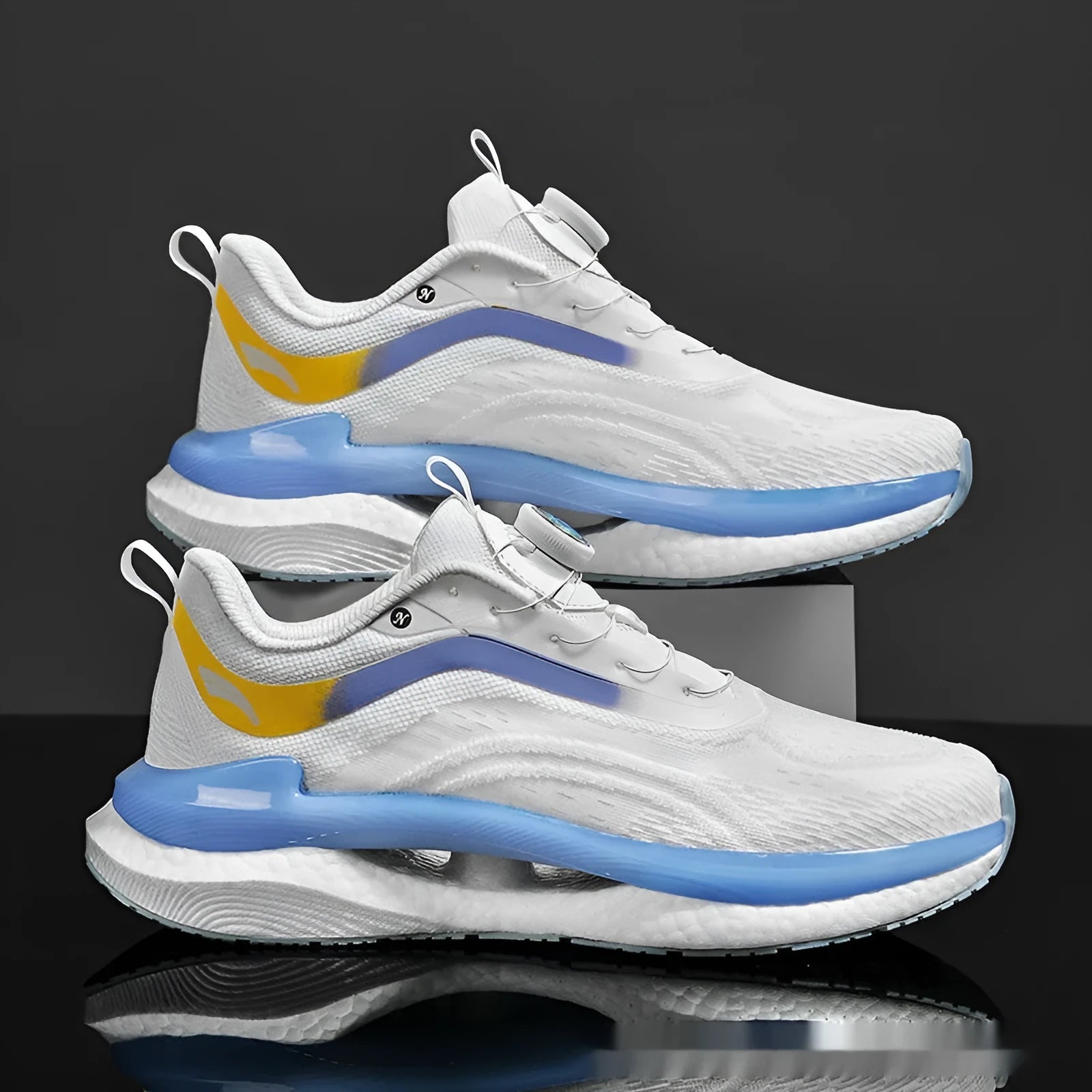 Men's high-top breathable running shoes with popcorn sole and buckle fastening in cotton candy colour