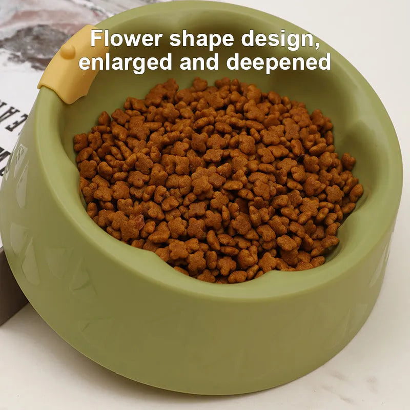 Plastic pet bowl in green, 16x7.5cm, anti-tip design for cats and small dogs