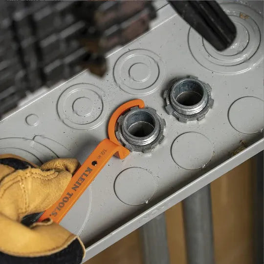 Three magnetic suction wrenches in orange, grey, and black colours showing crescent, catheter locking, and three-in-one tools