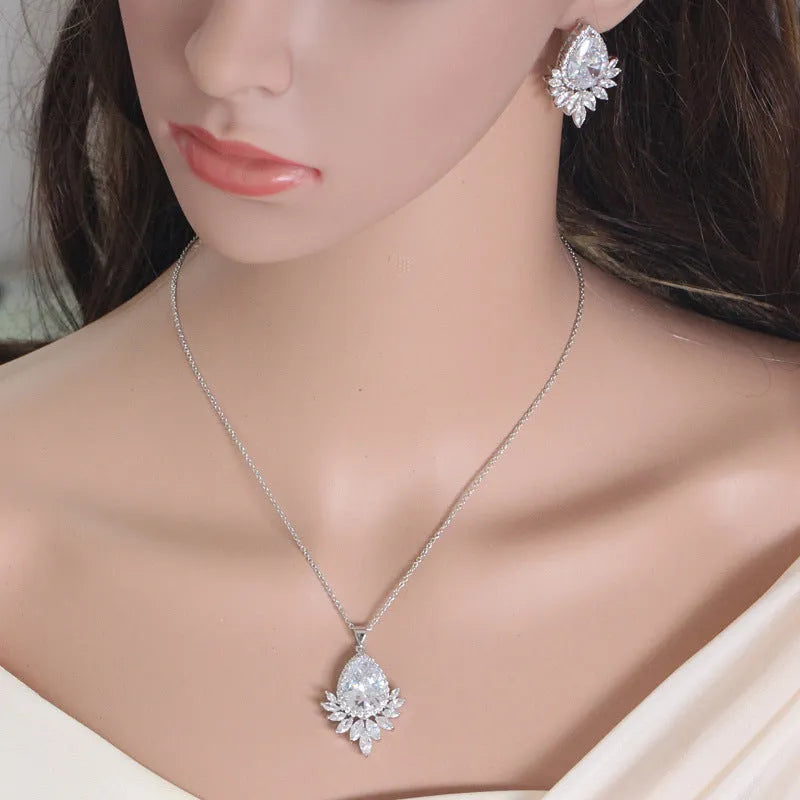 AAA jewellery chain bridal banquet set in blue, red, and white colour options.