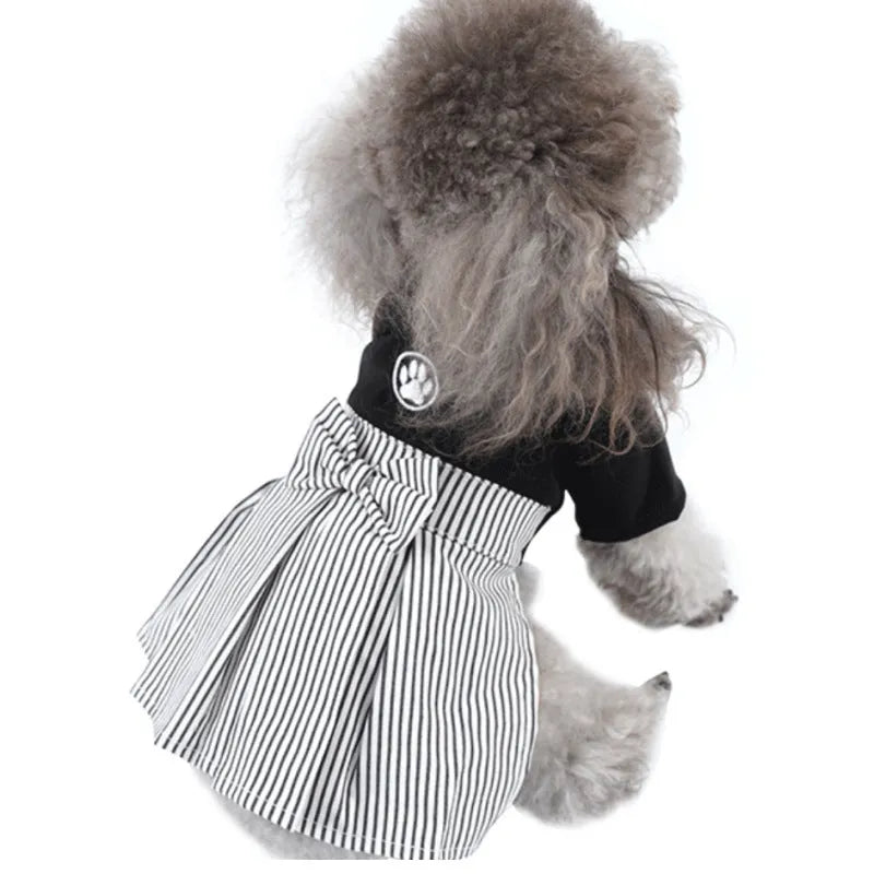Thin cotton poodle dog clothes in four-legged pants or skirt styles for spring and autumn seasons